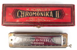 Mundharmonika "Chromonika II", M. Hohner, Gebrauchspuren, Ges.-L. 15,5 cm, im Originaletui