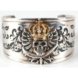 Designer- Armreif "Totenkopf mit vergoldeter Krone und Flügel", Christian Audigier, 925er Silber, c