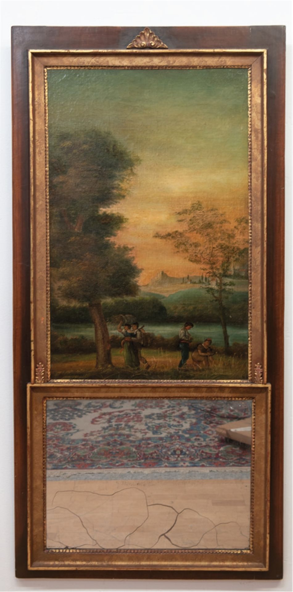 Spiegel mit Gemälde, 19. Jh., im oberen Bereich mit Darstellung von Personen in Flußlandschaft, mon