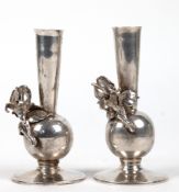 Paar Tischvasen, 830/835er Silber, Balusterform mit plastischer Rose, ges. 156 g, 1 Fußrand min. ge