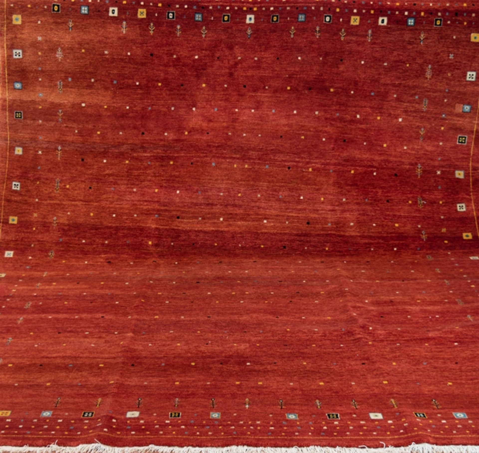Persischer Teppich, kleine farbige Quadrate auf rotbraunem Grund, 290x240 cm