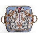 Tablett, Keramik, vierpaßförmig, antikisierend farbig bemalt und glasiert, mit Bronze-Rand und seit