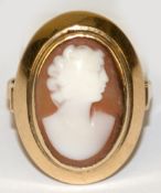Ring, 585er GG, ovale Muschelkamee mit geschnittenem Damenporträt, ges. 3,47 g, RG 49,5