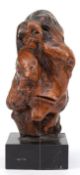 Figur "Abstrakter Kopf", 20. Jh., Wurzelholz, auf schwarzem Steinsockel, Ges.-H. 25 cm