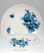 Meissen-Teetasse mit UT, Blaue Blume, Neuer Ausschnitt, Tasse mit 2 Schleifstrichen, Untertasse mit