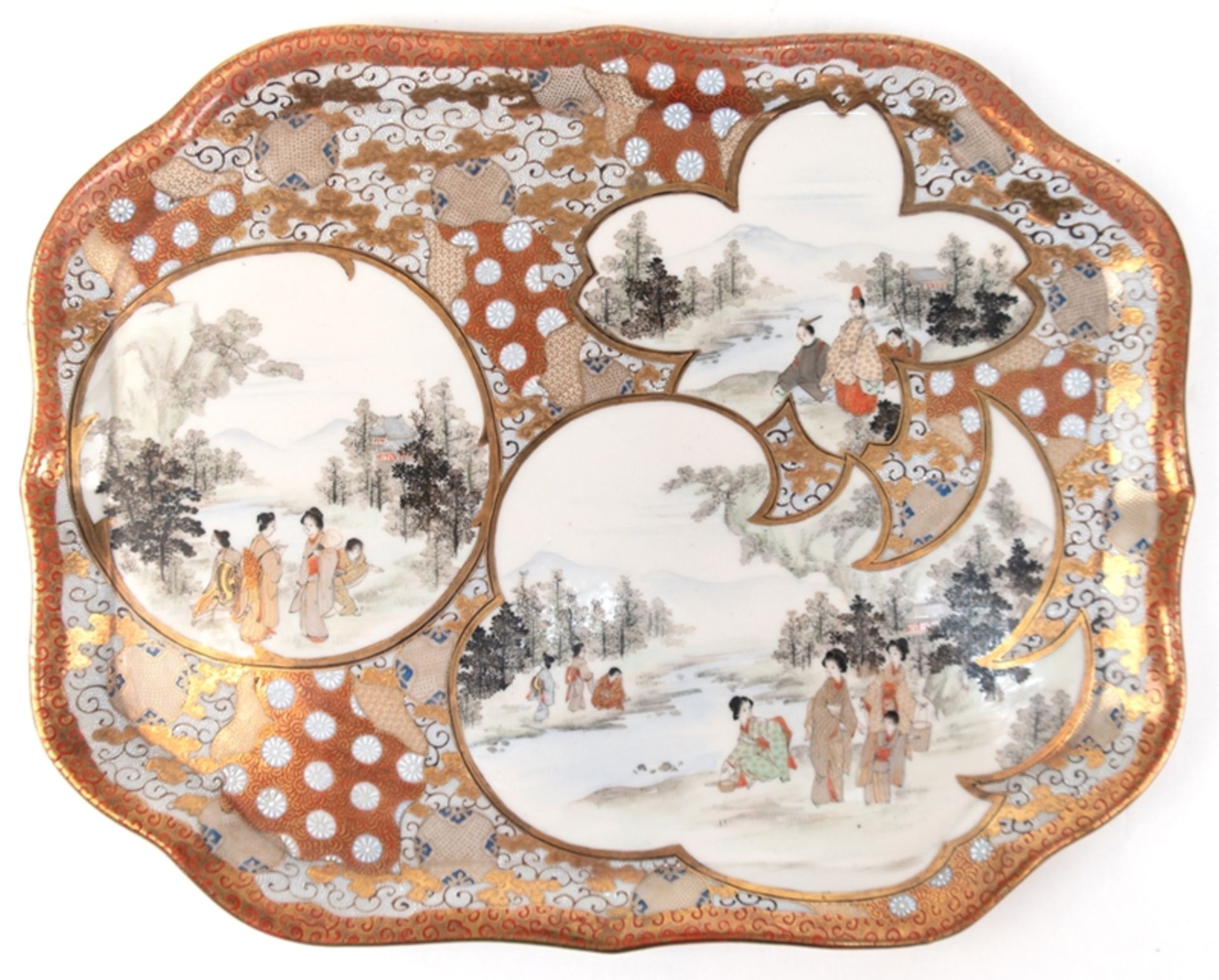 Tablett, vierpaßförmig, Japan Anfang 20. Jh., Brokat-Porzellan mit sehr feiner Malerei, Landschafts