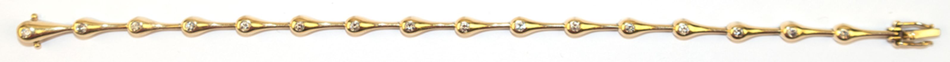 Armband, 585er GG, 16 tropfenförmige Glieder je mit 1 Brillanten von zus. ca. 0,40 ct. besetzt, Fed
