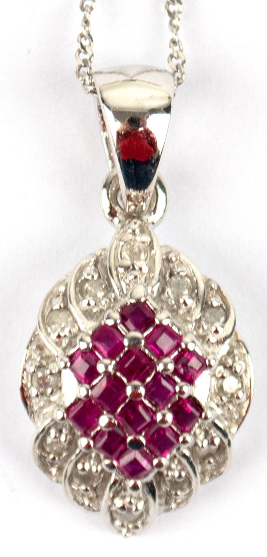 Anhänger mit Kette, ca. 46 cm, 925er Silber rhodiniert, Diamanten von ca. 0,20 ct. und Rubine im Ca