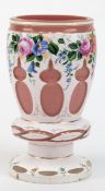 Pokalglas, mit weißem Überfang und rosa Innenfang, Ornamentalschliff, florale Emailmalerei und Gold