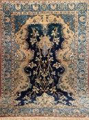Ghom, Persien, blau/beige, florales Muster, Kanten belaufen, Fransen unterschiedlich lang, 133x215 