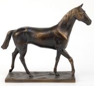 Figur "Stehendes Pferd", Metallguß bronziert, unter dem Sockel bez. "ges. gesch.", H. 21 cm