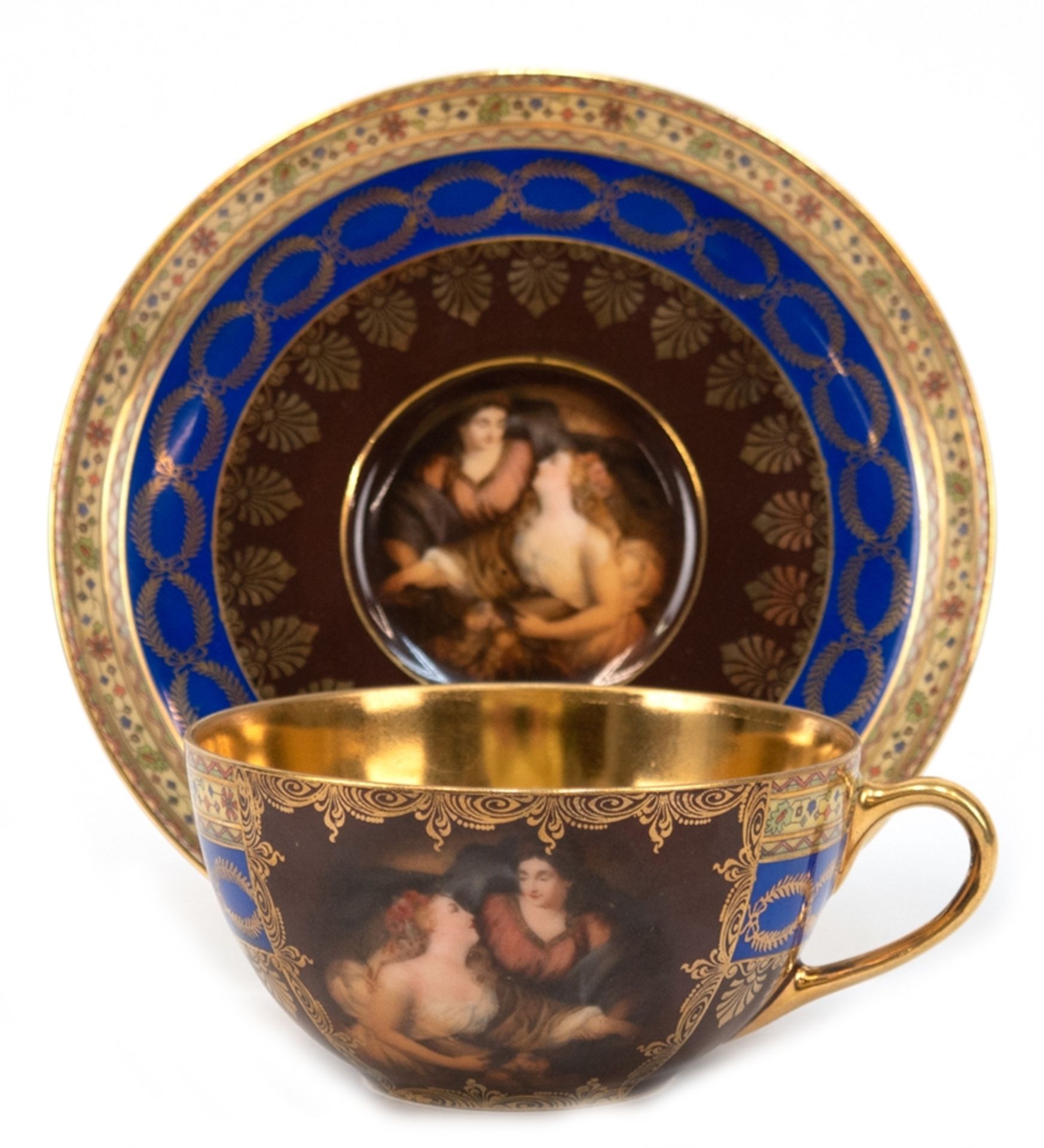 Tasse mit UT, Friedrich Simon, Karlsbad, Tschechoslowakei, um 1920, jeweils mit figürlicher Szene u