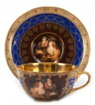 Tasse mit UT, Friedrich Simon, Karlsbad, Tschechoslowakei, um 1920, jeweils mit figürlicher Szene u