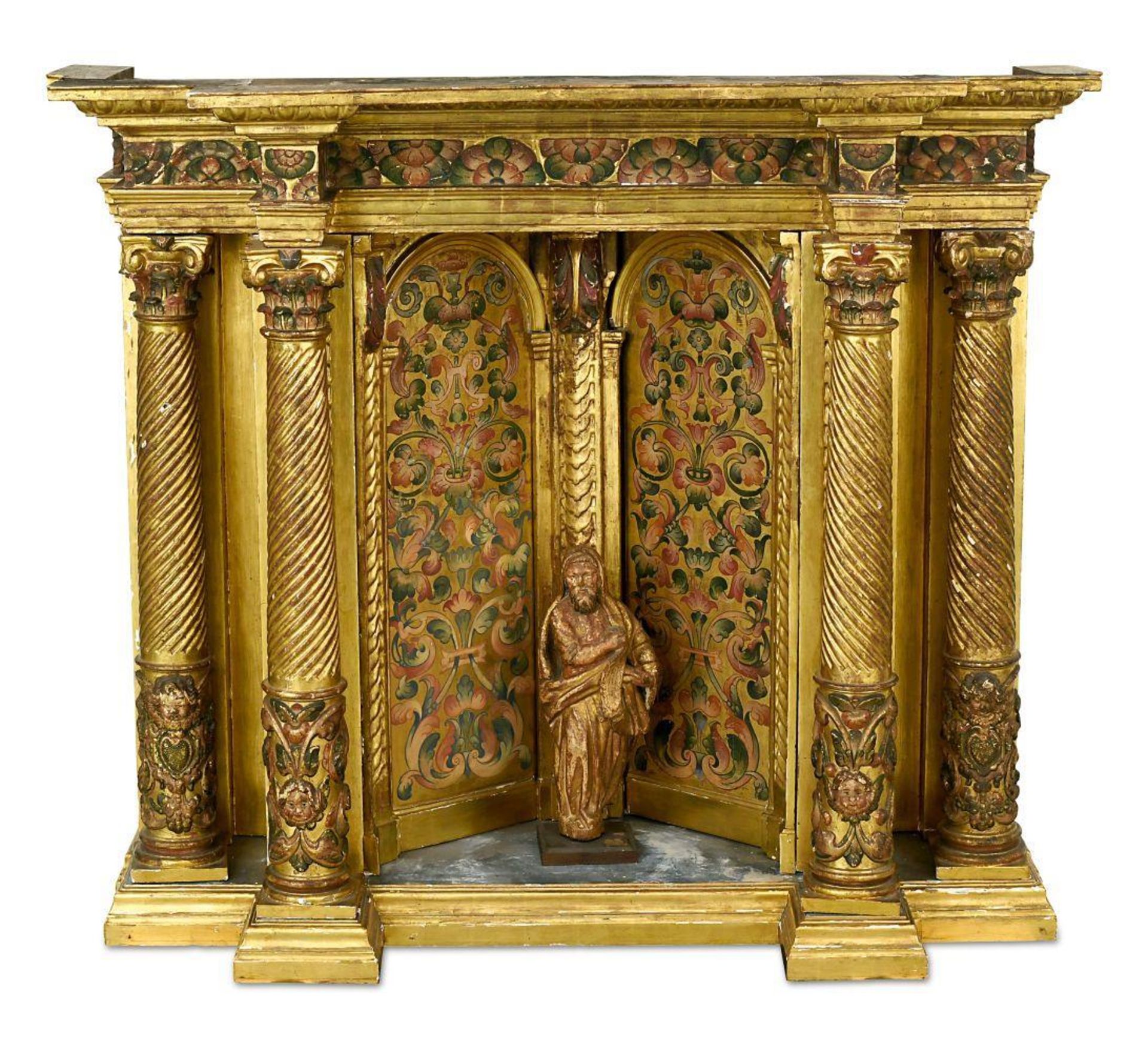 Altaraufsatz. 19. Jh. | Holz, goldfarben gefasst, tlw. farbig bemalt.