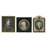 Drei Damenporträts. 19./20. Jh. | Aquarell- und Deckfarben.