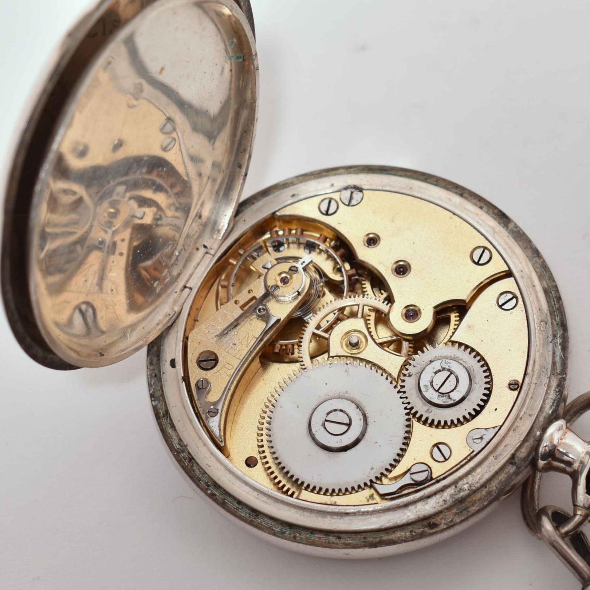 Halbsavonette mit Uhrenkette. Deutschland, um 1910 | Silber. Marken: 800 u.a. - Image 4 of 4