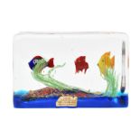 Rechteckiger Paperweight in Form eines Aquariums. Murano, 20. Jh. | Farbloses Glas mit kleinen Lu...