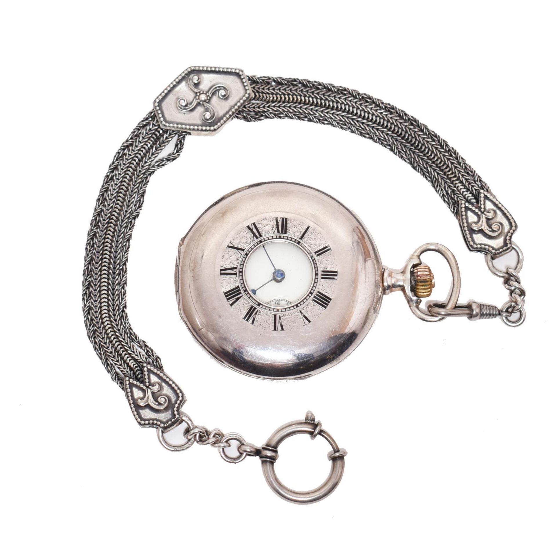 Halbsavonette mit Uhrenkette. Deutschland, um 1910 | Silber. Marken: 800 u.a.