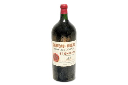 Eine Impérial-Flasche Château Figeac, 1988. Château Figeac, Saint-Émilion, Gironde, Bordeaux, Fra...