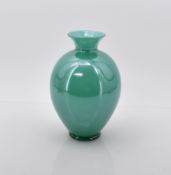 Grüne Vase, 2. H. 20. Jh.