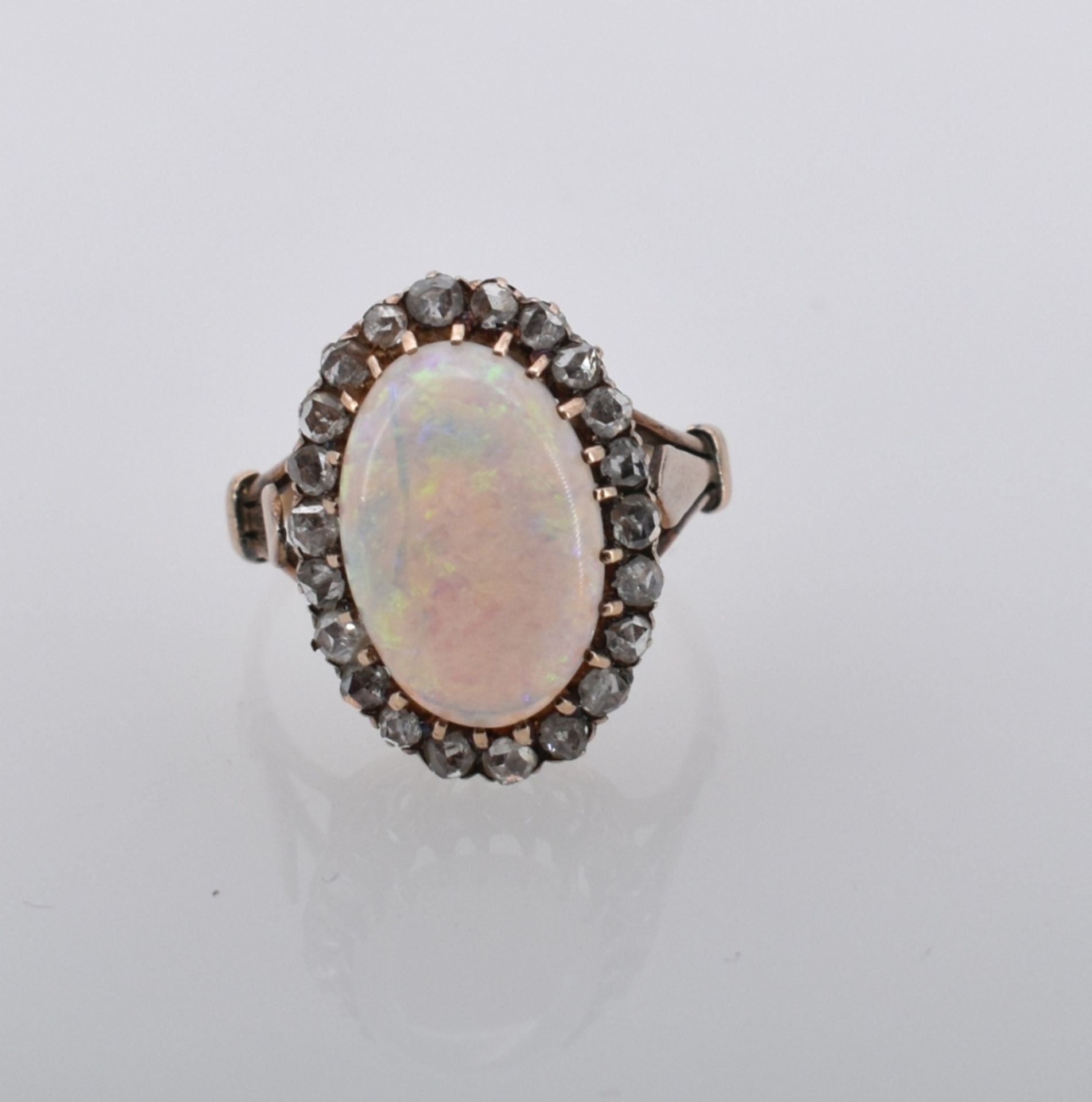 Sehr feiner Opal-Diamant-Ring, 20. Jh. - Bild 3 aus 3