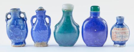 Fünf Snuff bottles mit Monochromglasur, China, Qing-Dynastie