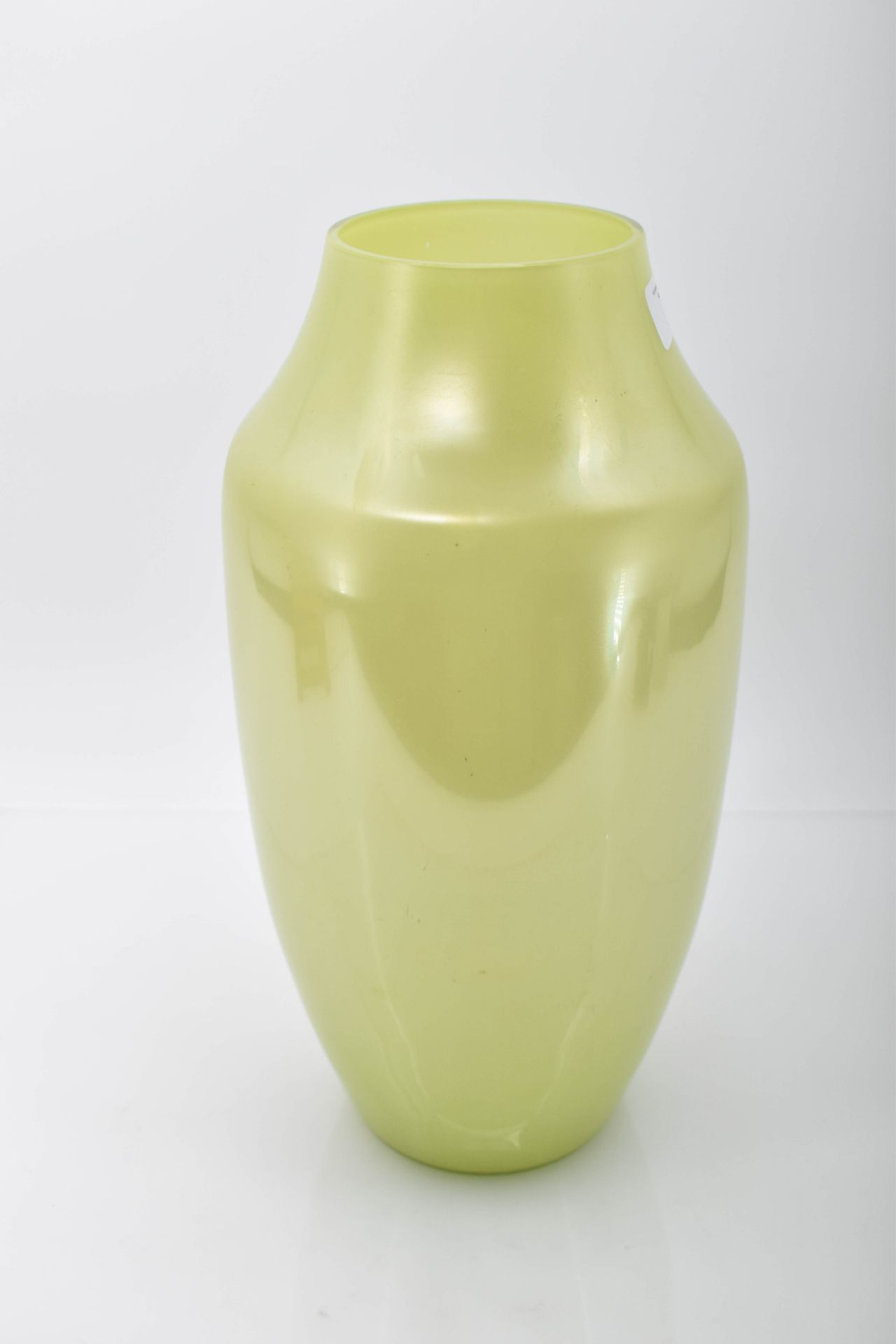 Hohe Vase in der Art von Loetz, A. 20. Jh. - Image 11 of 11