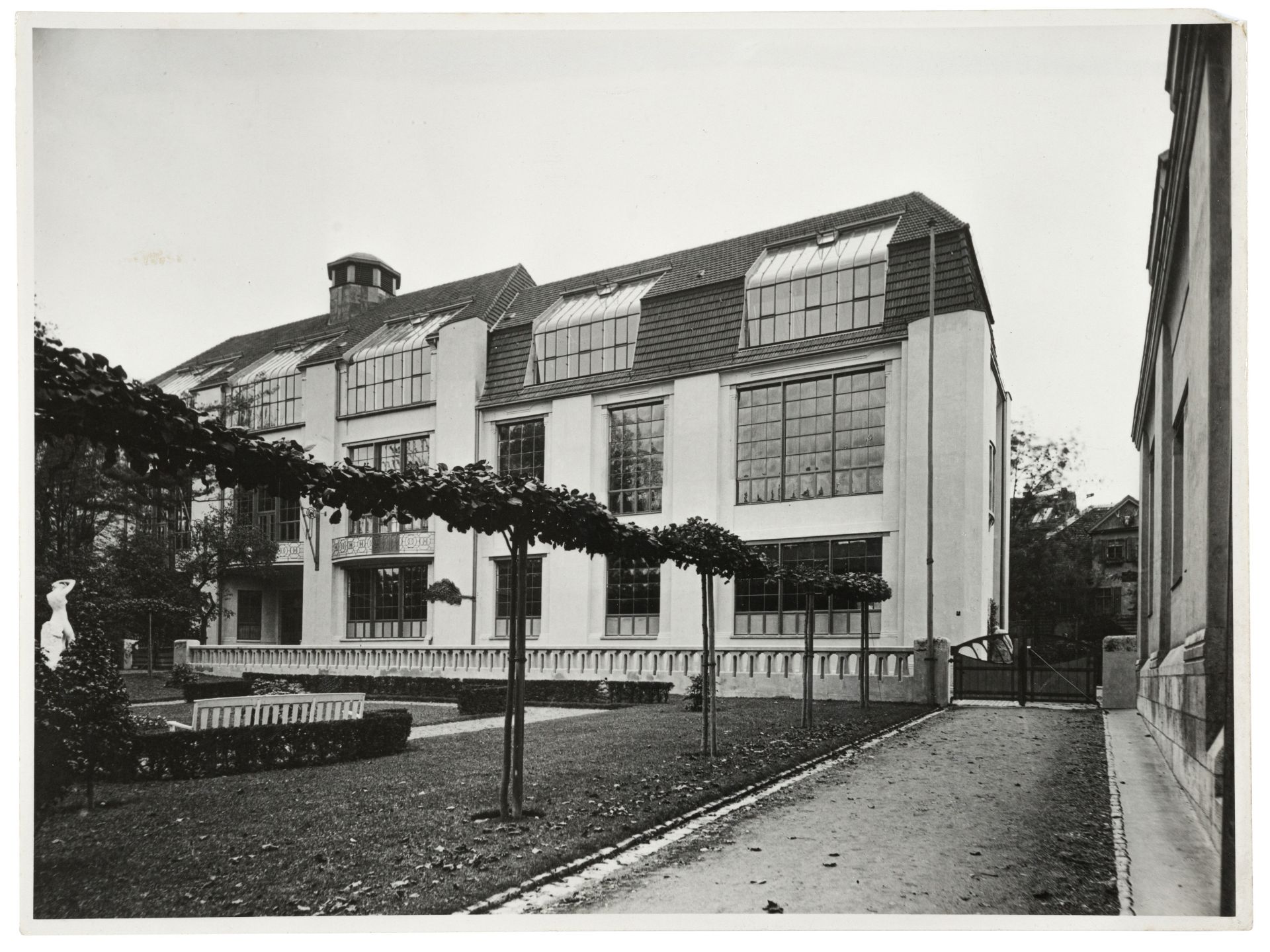 Louis Held, Großherzoglich-Sächsische Kunstgewerbeschule Weimar, später Bauhaus Weimar. Um 1911.