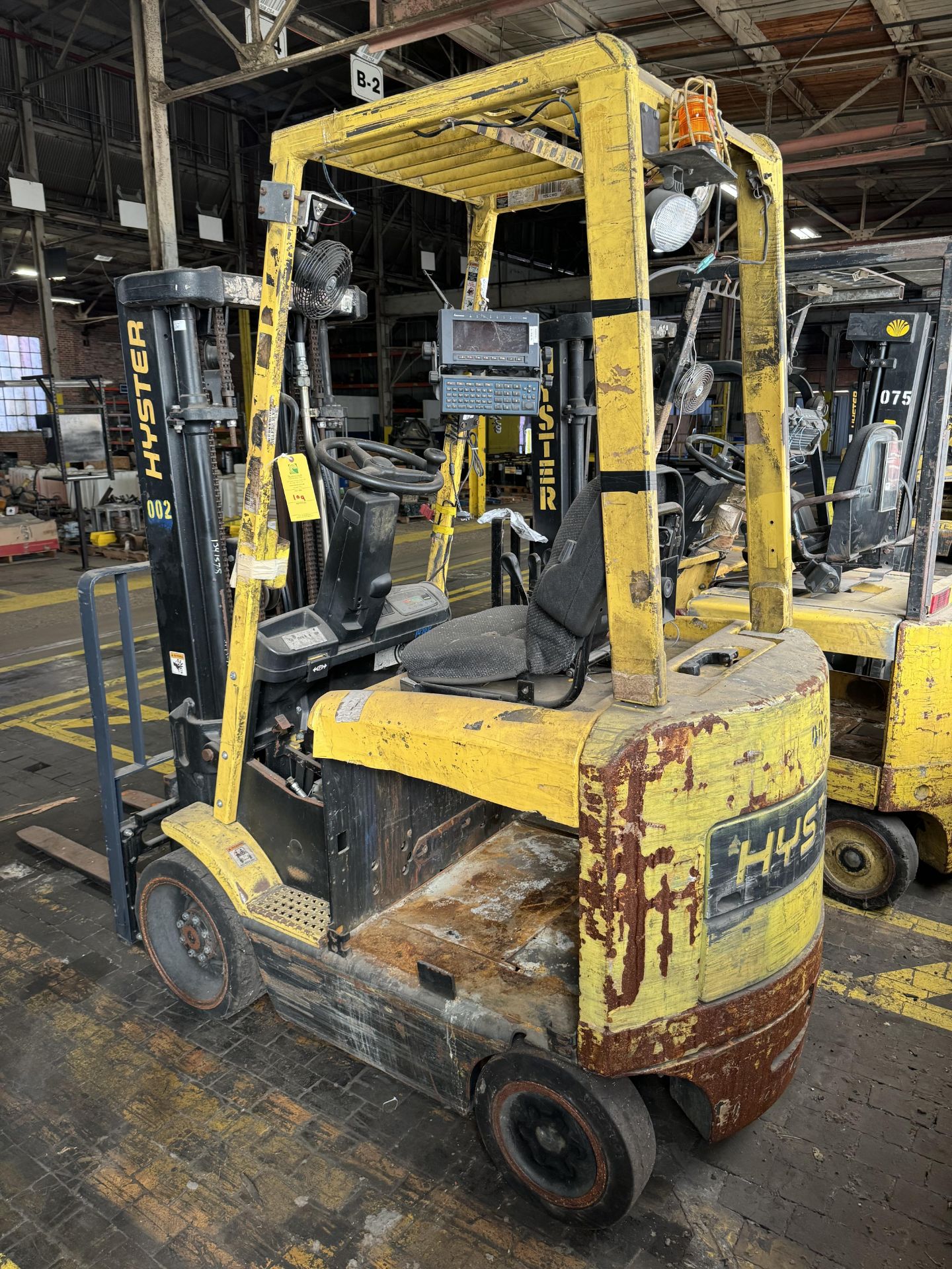 Hyster Electric Lift Truck, Model# E45XM2-27, Serial# F108V29336A, 36V, (Does not include battery) - Bild 4 aus 6