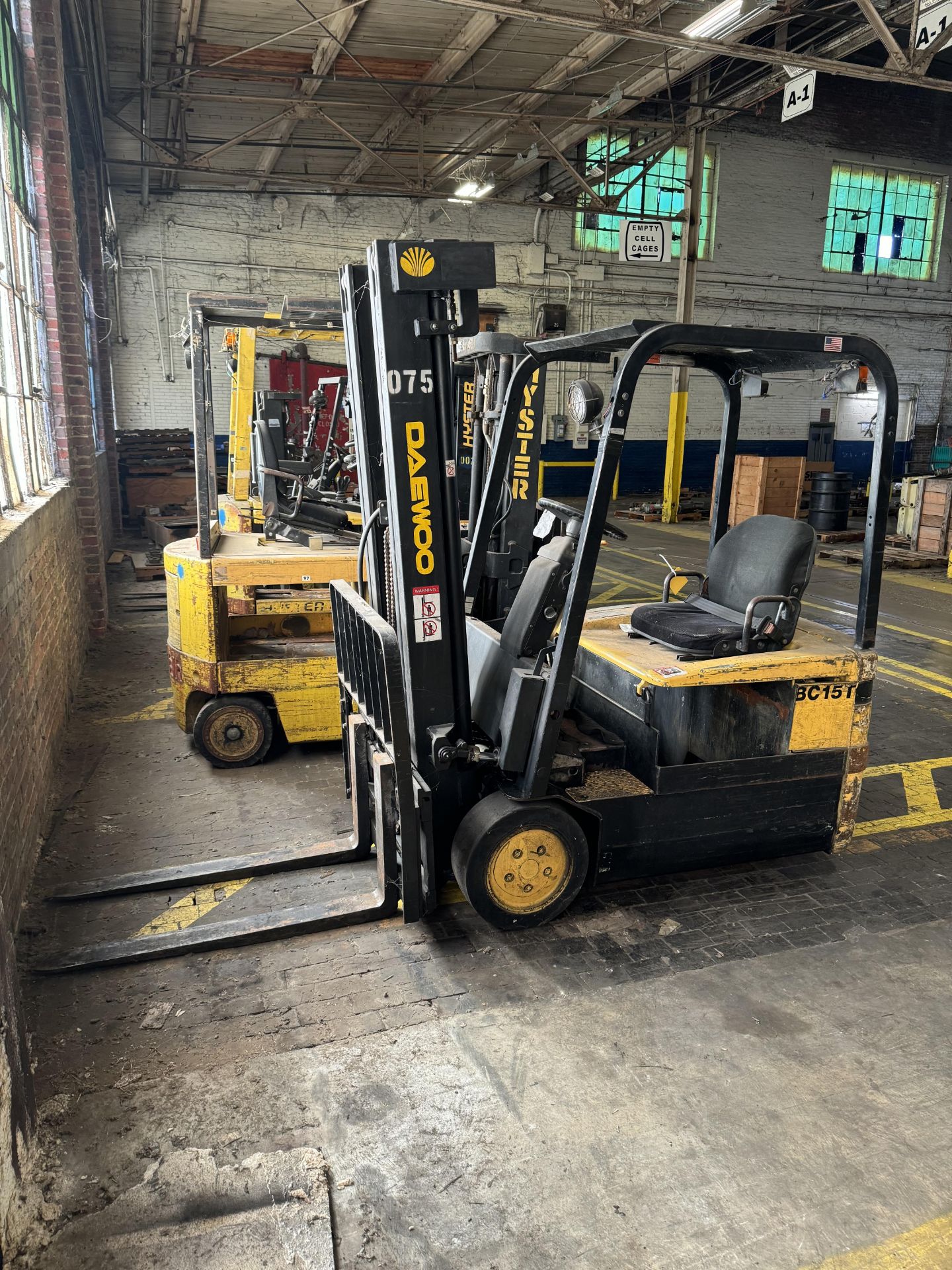 Doosan Electric Lift Truck, Model# BC15T, Serial# BL-00121, 36V, (Does not include battery)