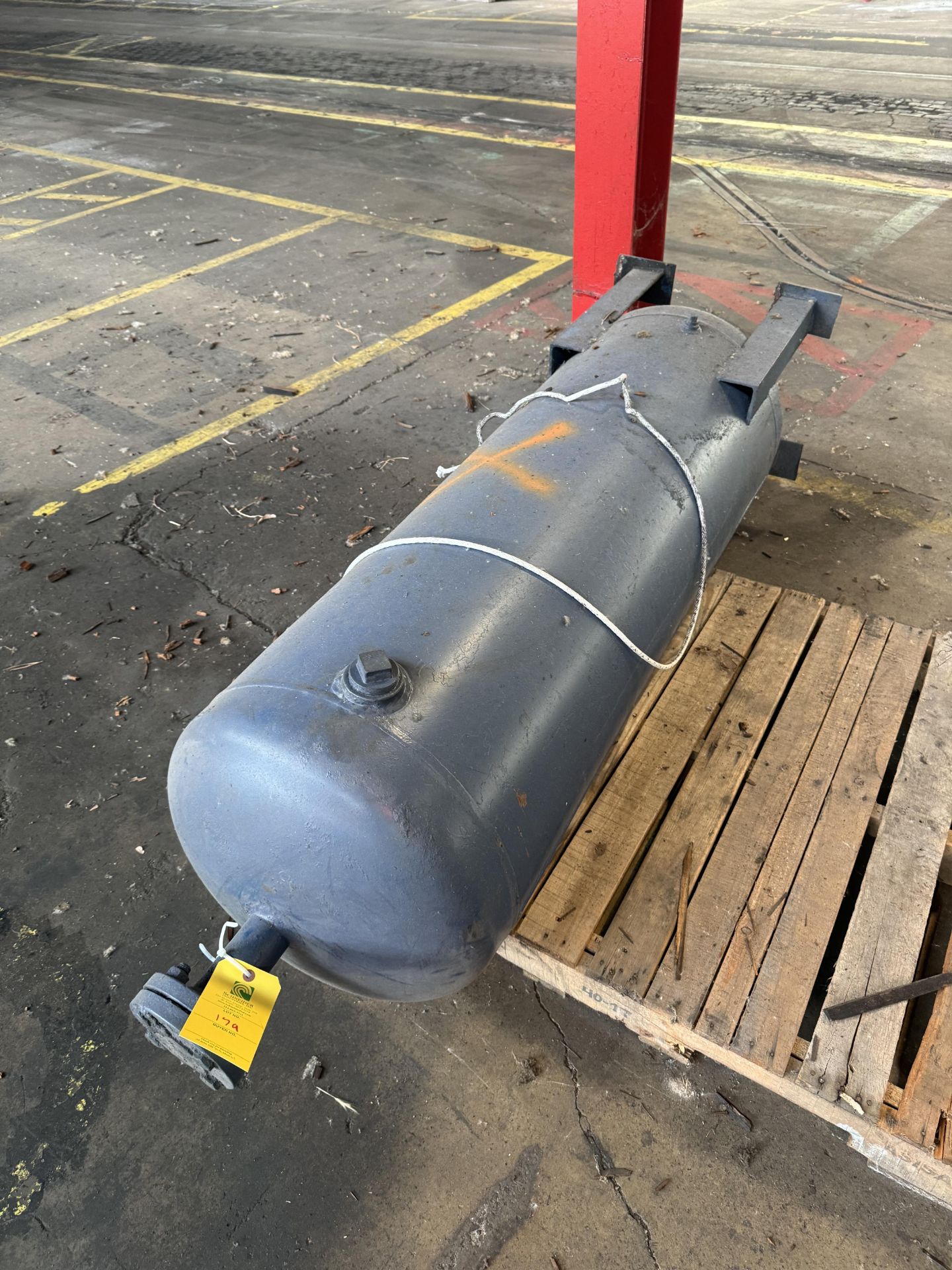 Compressed Air Tank, Rigging/ Removal Fee - $75