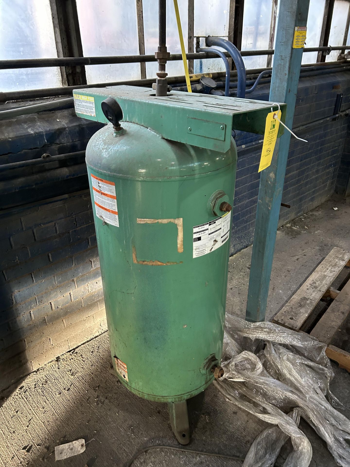 Air Tank, 200 PSI Max, Rigging/ Removal Fee - $35 - Image 2 of 4