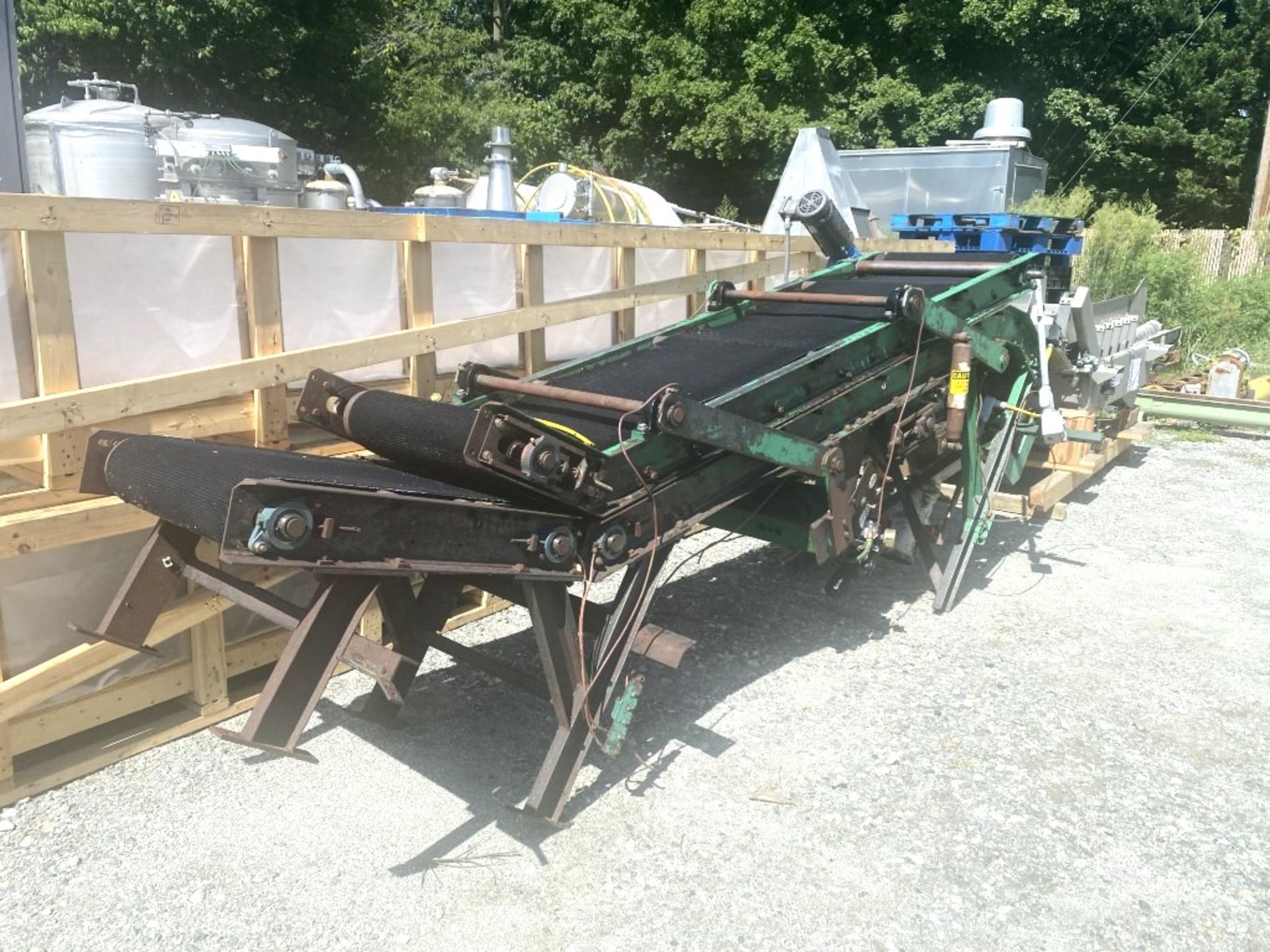 Lot Location: Greensboro NC 24'' WIDE BAG FLATTENER BELT CONVEYOR - Image 3 of 11