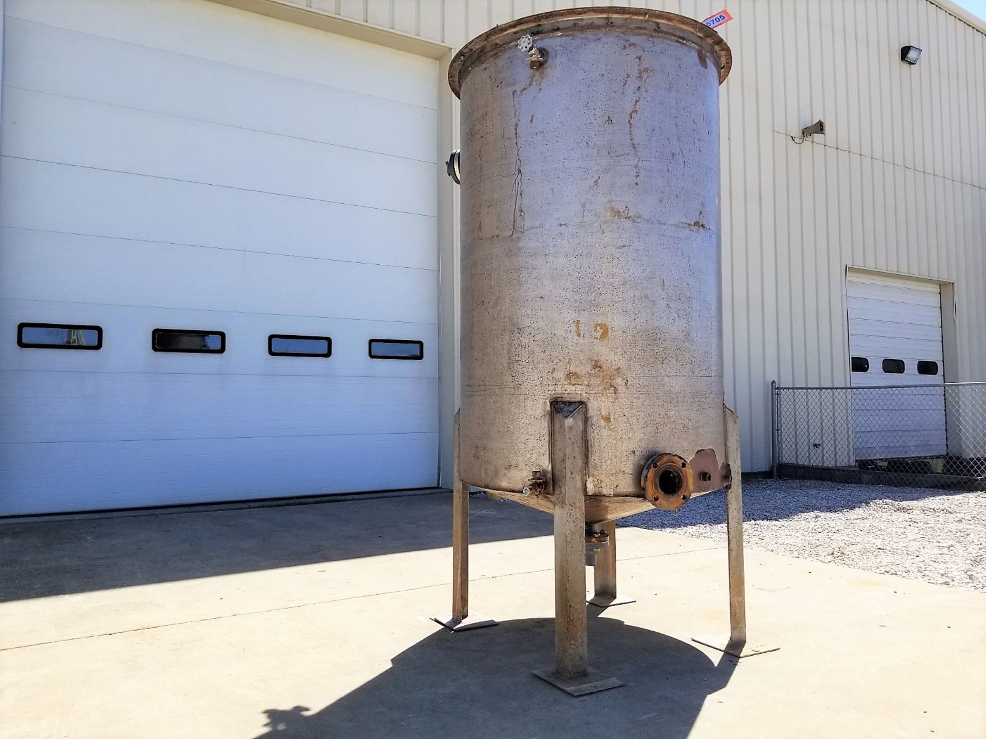 Lot Location: Greensboro NC Used 500 GALLON STAINLESS STEEL TANK with Internal Coil - Image 2 of 10