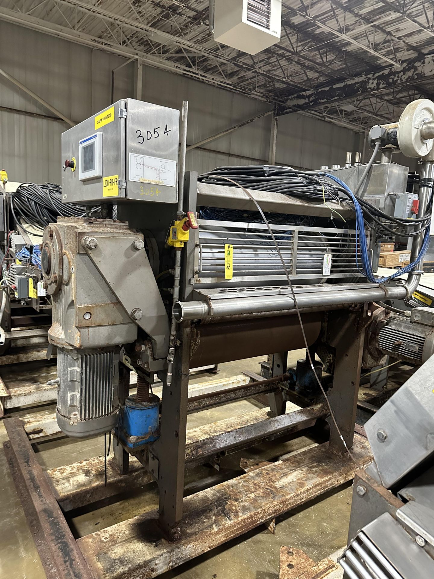 (Located In Springfield, MI) Gauge Roller Stand and Conveyor