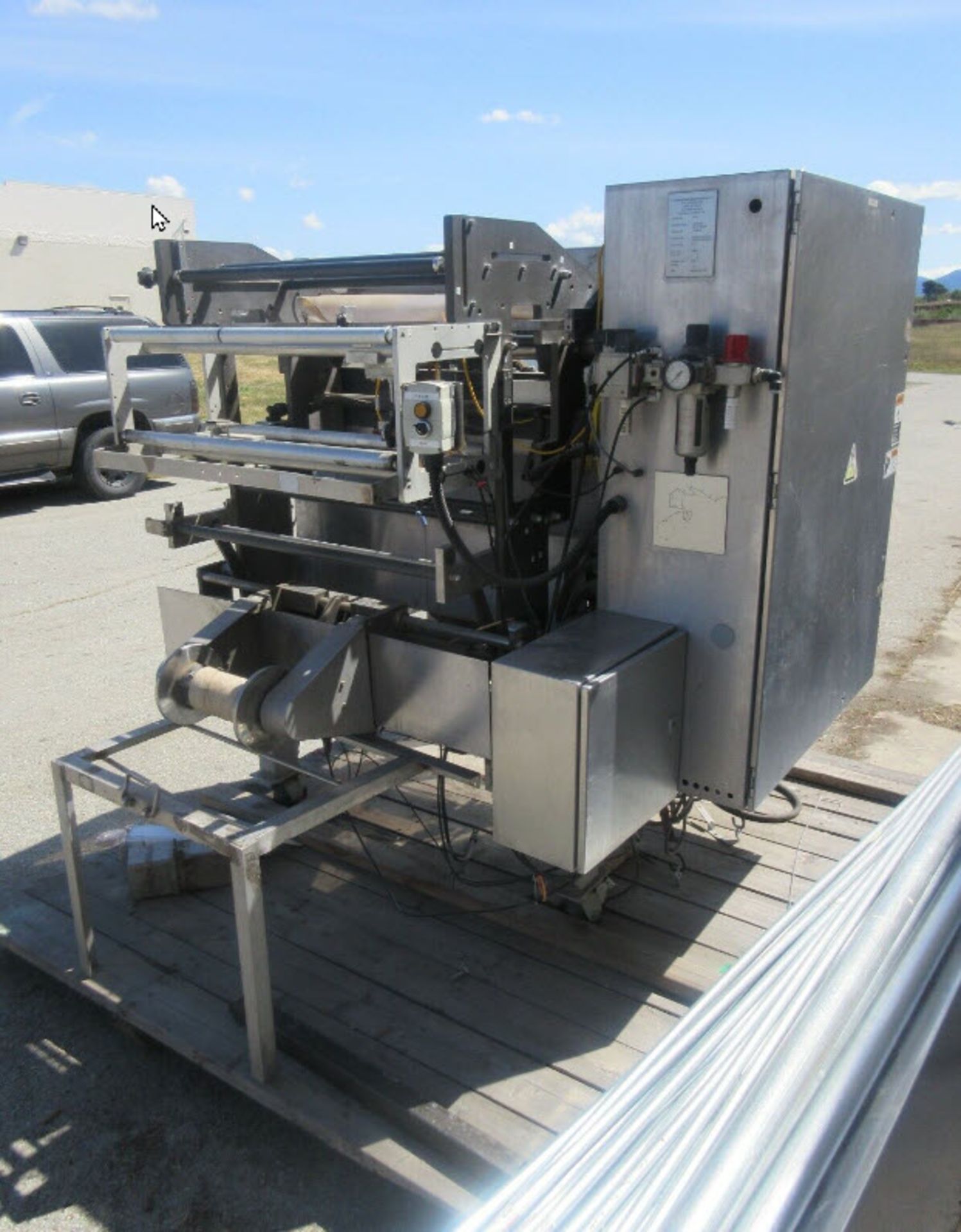 (Located in Hollister, CA) Viking A330SDS Vertical Bagger, Rigging Fee: $100 - Image 5 of 11