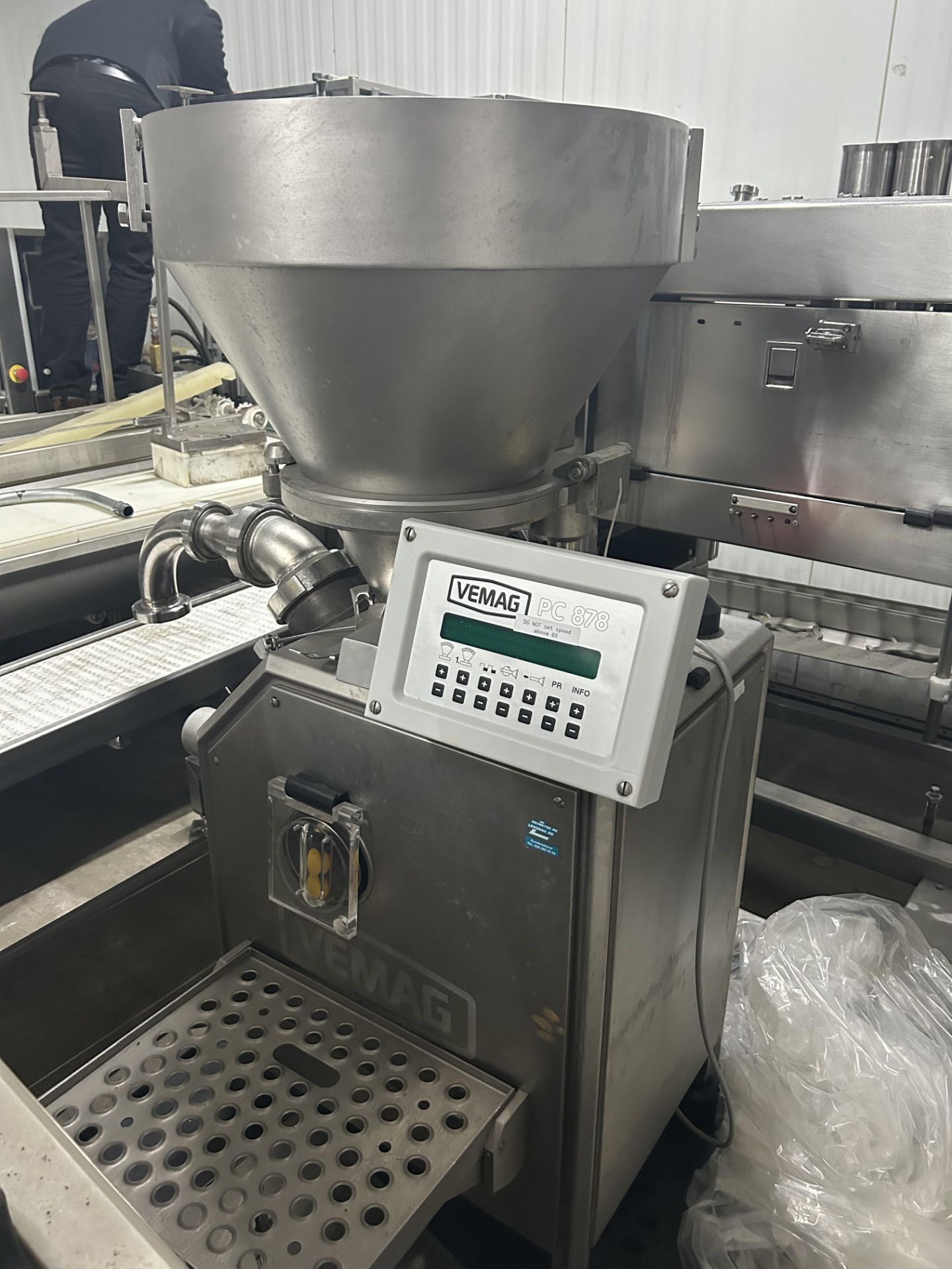 Lot Location: St. Louis MO - Vemag Robot 500 Extruder/Stuffer, DOM 2016, S/N #1285033