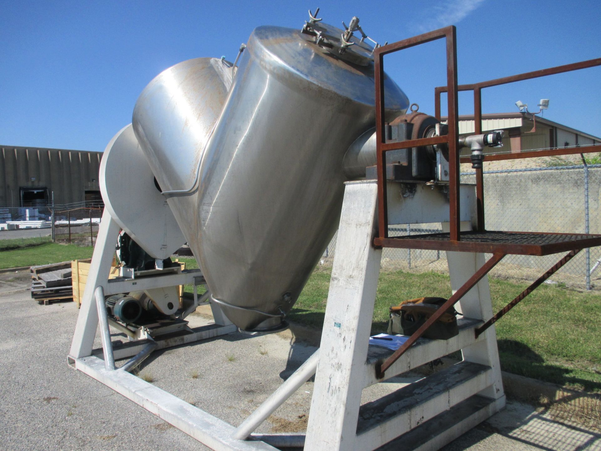 Lot Location: Greensboro NC Used 78 Cubic Foot Gemco V-Cone Stainless Tumble Blender Vacuum Dryer