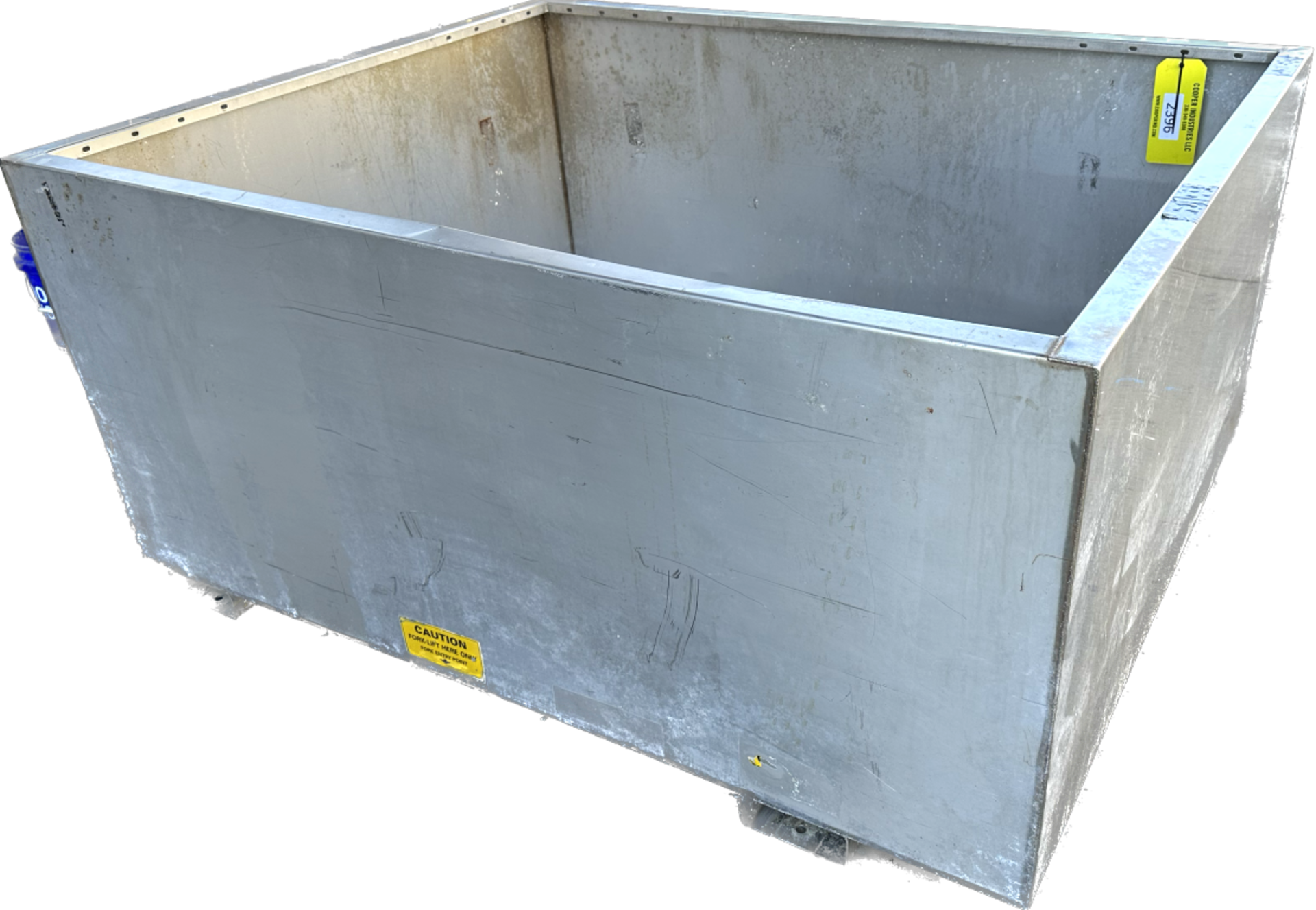 Lot Location: Greensboro NC 2098 GALLON (85 CU FT) STAINLESS TANK CATCH BASIN / TOTE WITH FORKLIFT P - Image 2 of 6