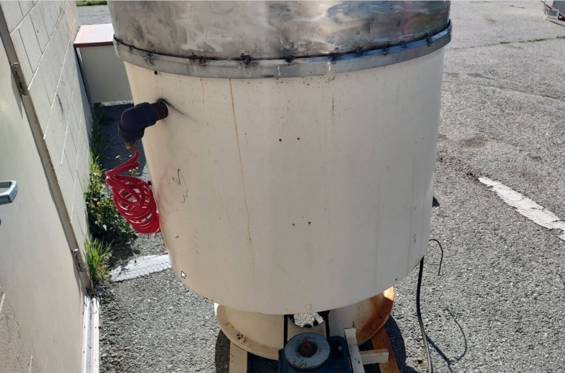 (Located in Hollister CA) Chocolate Melter Unit, Rigging Fee: $100 - Image 2 of 9