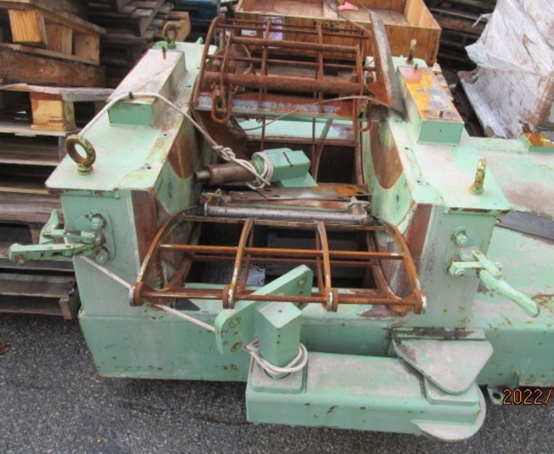 Lot Location: Greensboro NC 44'' X 24'' ROSKAMP CHAMPION HAMMERMILL MACHINE TYPE H-M, TYPE NUMBER 44 - Image 16 of 17