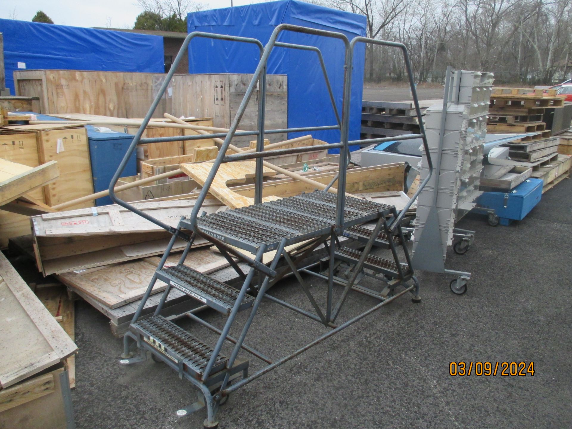 (Located in Bensalem, PA) Ballymore Work Platform, 2-sided, 800lb capacity, 3ft tall