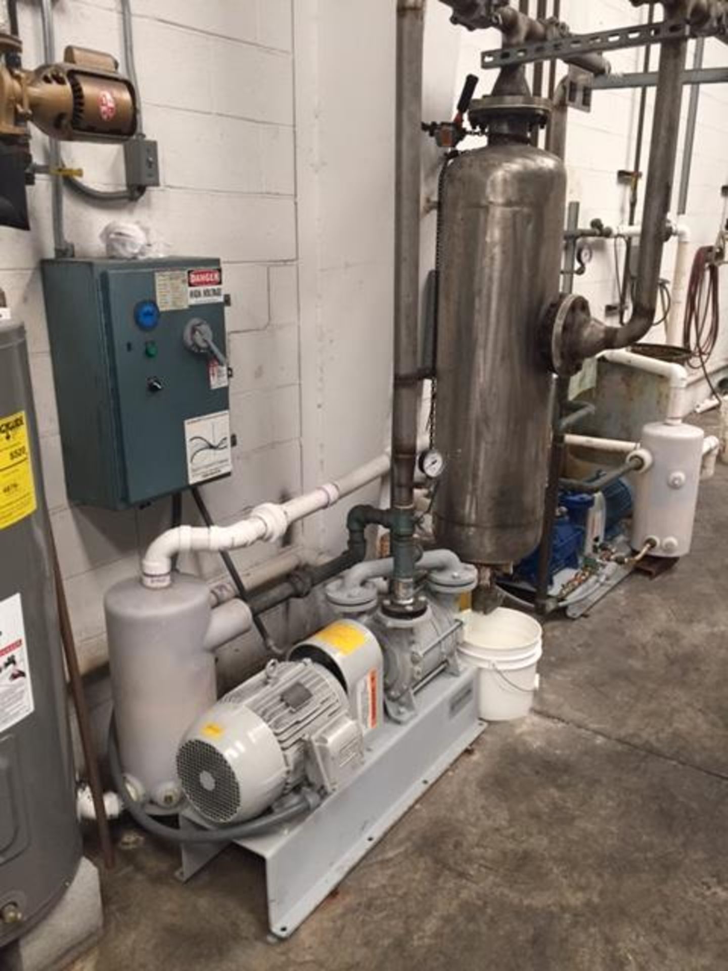 Lot Location: Greensboro NC Used 78 Cubic Foot Gemco V-Cone Stainless Tumble Blender Vacuum Dryer - Image 17 of 17