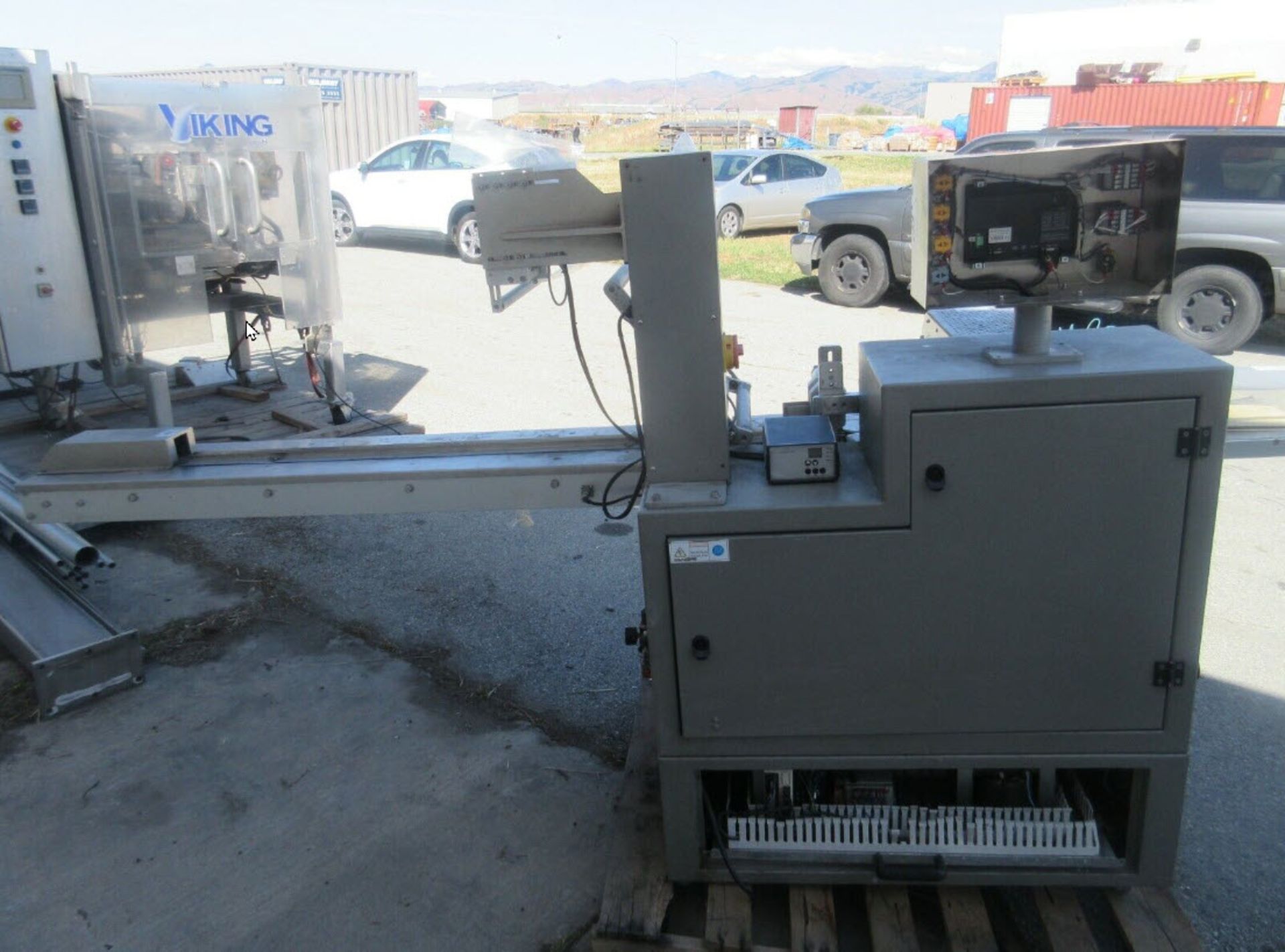 (Located in Hollister, CA) Alphapack AHP-40 Horizontal Flow Wrapper, Rigging Fee: $100 - Image 4 of 12