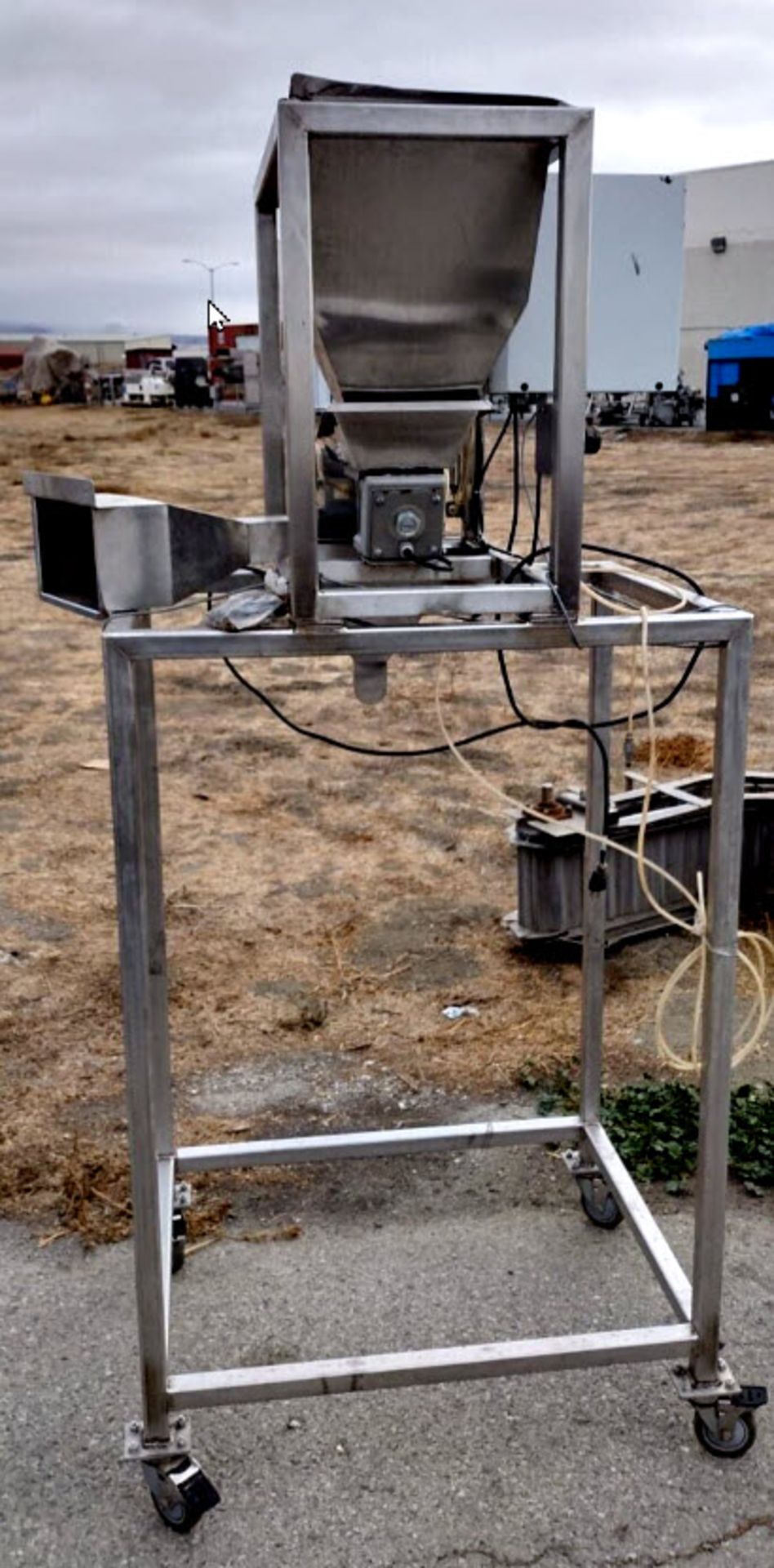 (Located in Hollister, CA) Tridyne Vibratory Feeder System Model F-100 Style, Rigging Fee: $100 - Image 5 of 6