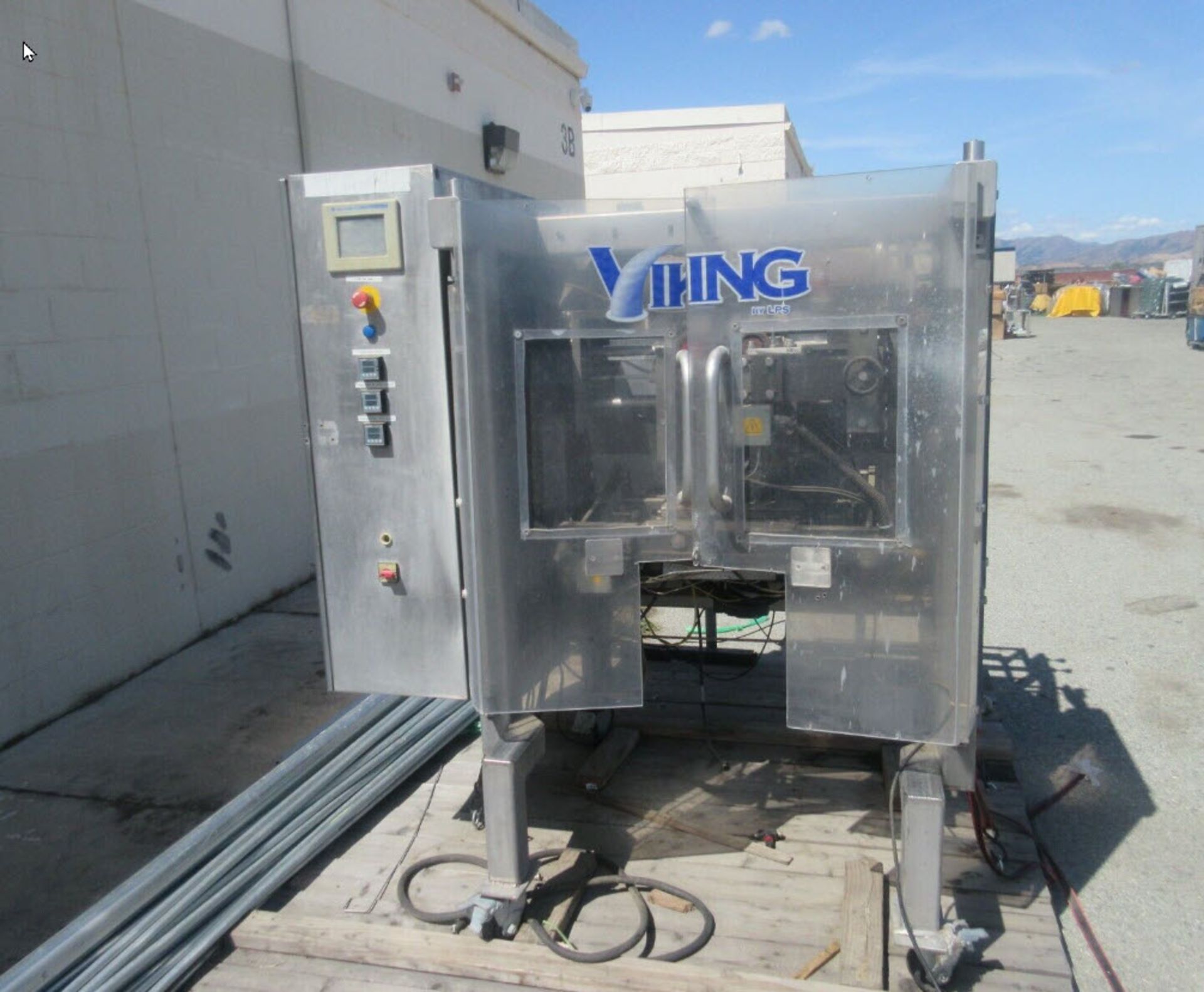 (Located in Hollister, CA) Viking A330SDS Vertical Bagger, Rigging Fee: $100 - Image 11 of 11