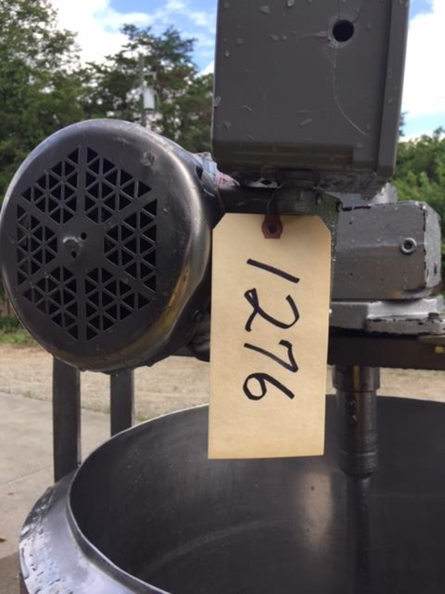 Lot Location: Greensboro NC 110 GALLON STAINLESS STEEL INSULATED MIX TANK - Image 11 of 13