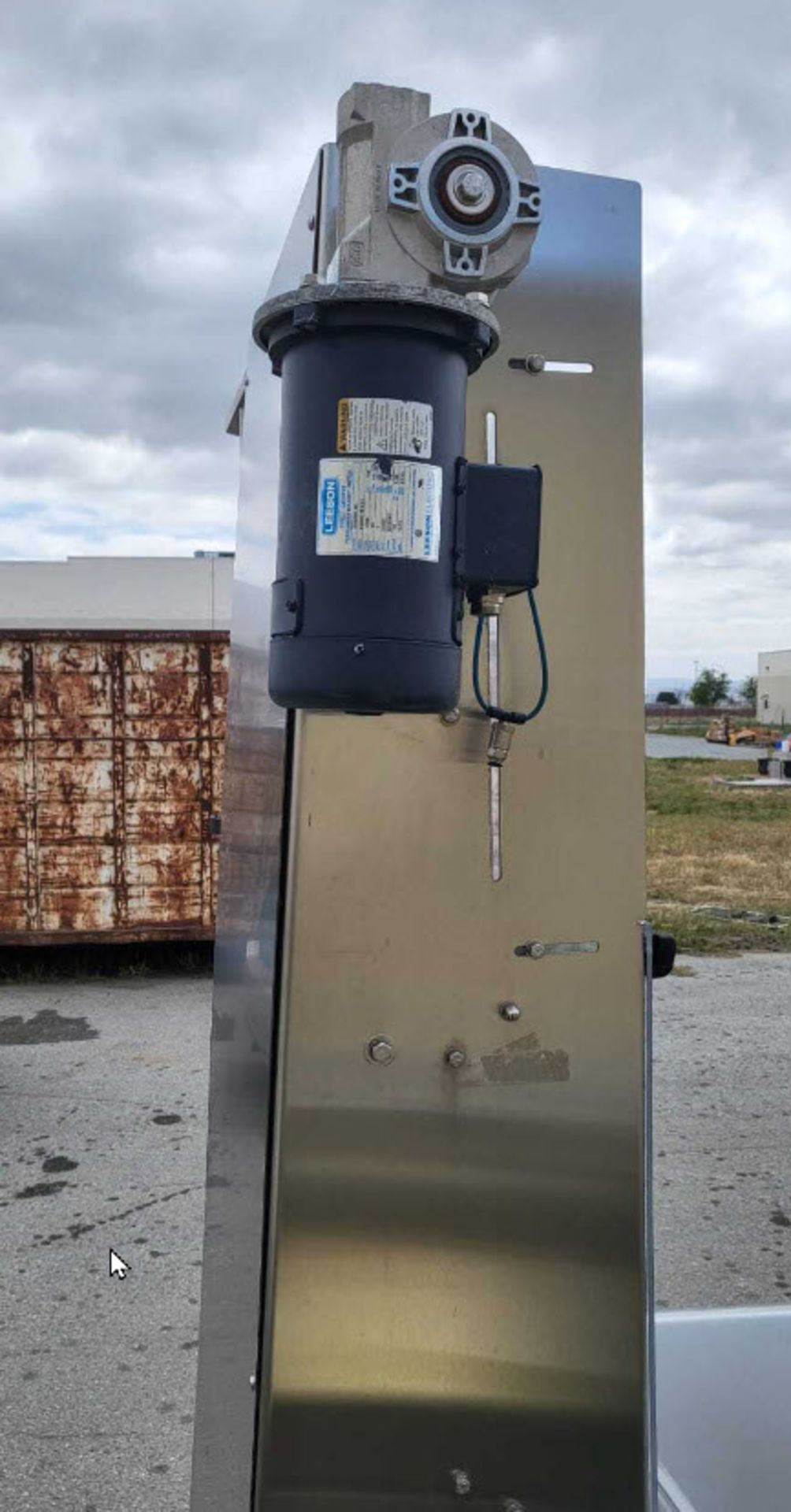 (Located in Hollister, CA) Lid Dispenser for Food Industry, Rigging Fee: $100 - Image 5 of 11