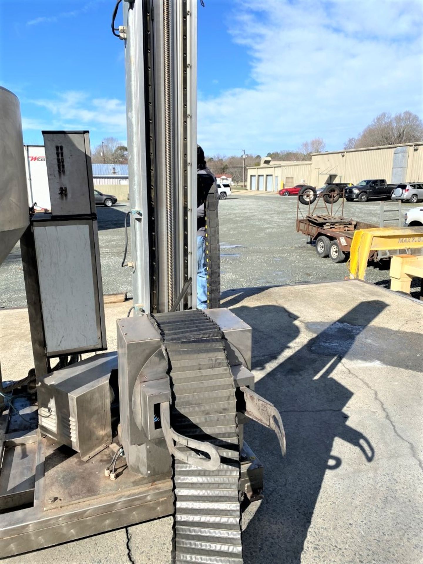 Lot Location: Greensboro NC SKID MOUNTED DUMP AND MIX TANK WITH PUMP ASSEMBLY - Image 18 of 20