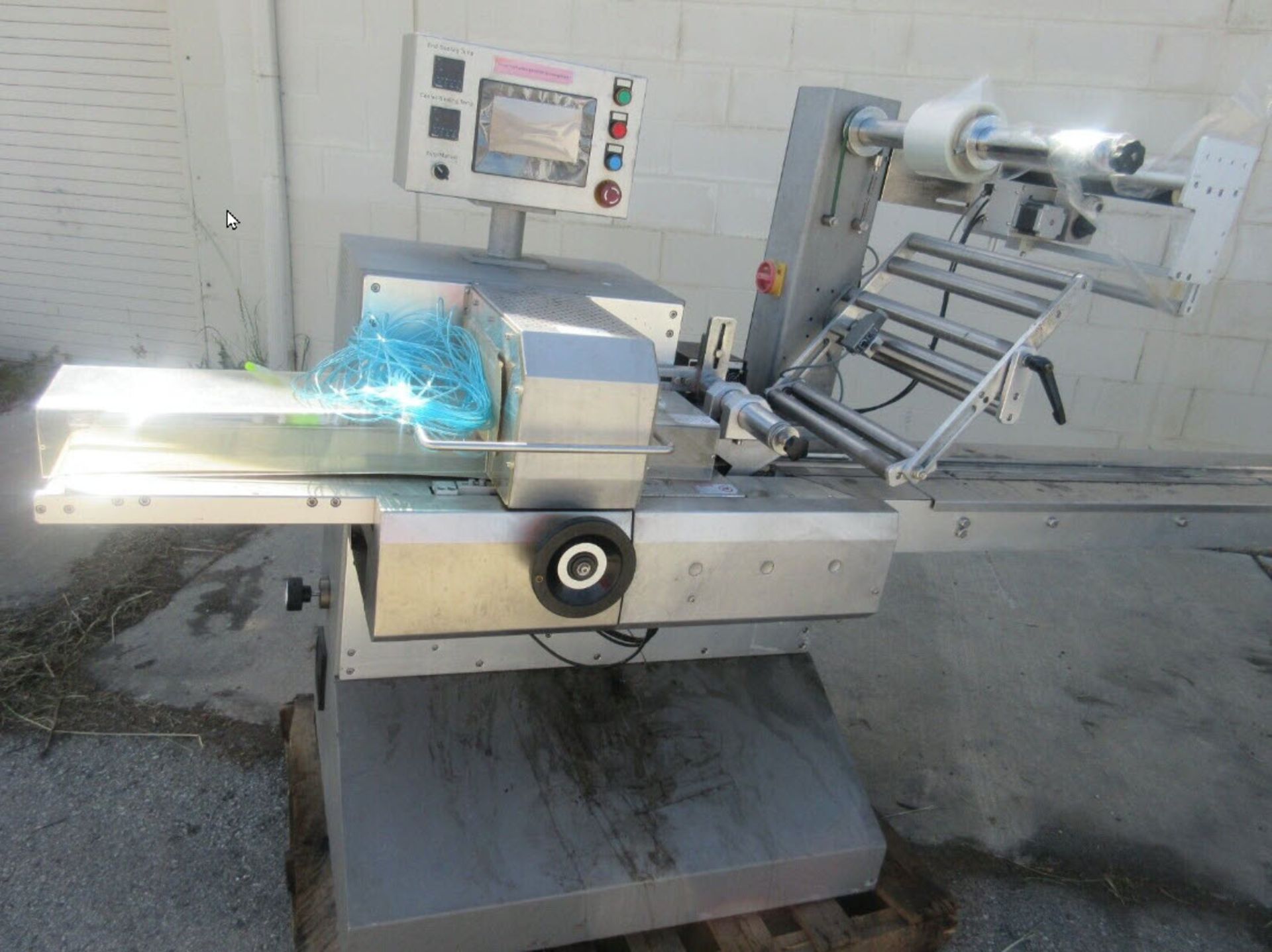 (Located in Hollister, CA) Alphapack AHP-40 Horizontal Flow Wrapper, Rigging Fee: $100 - Image 12 of 12